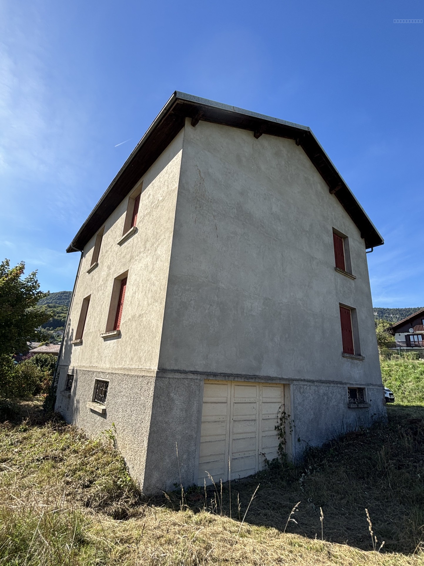 Bâtisse composée de 2 logements T3 de 65 m2 chacun à Champfromier — photo 7