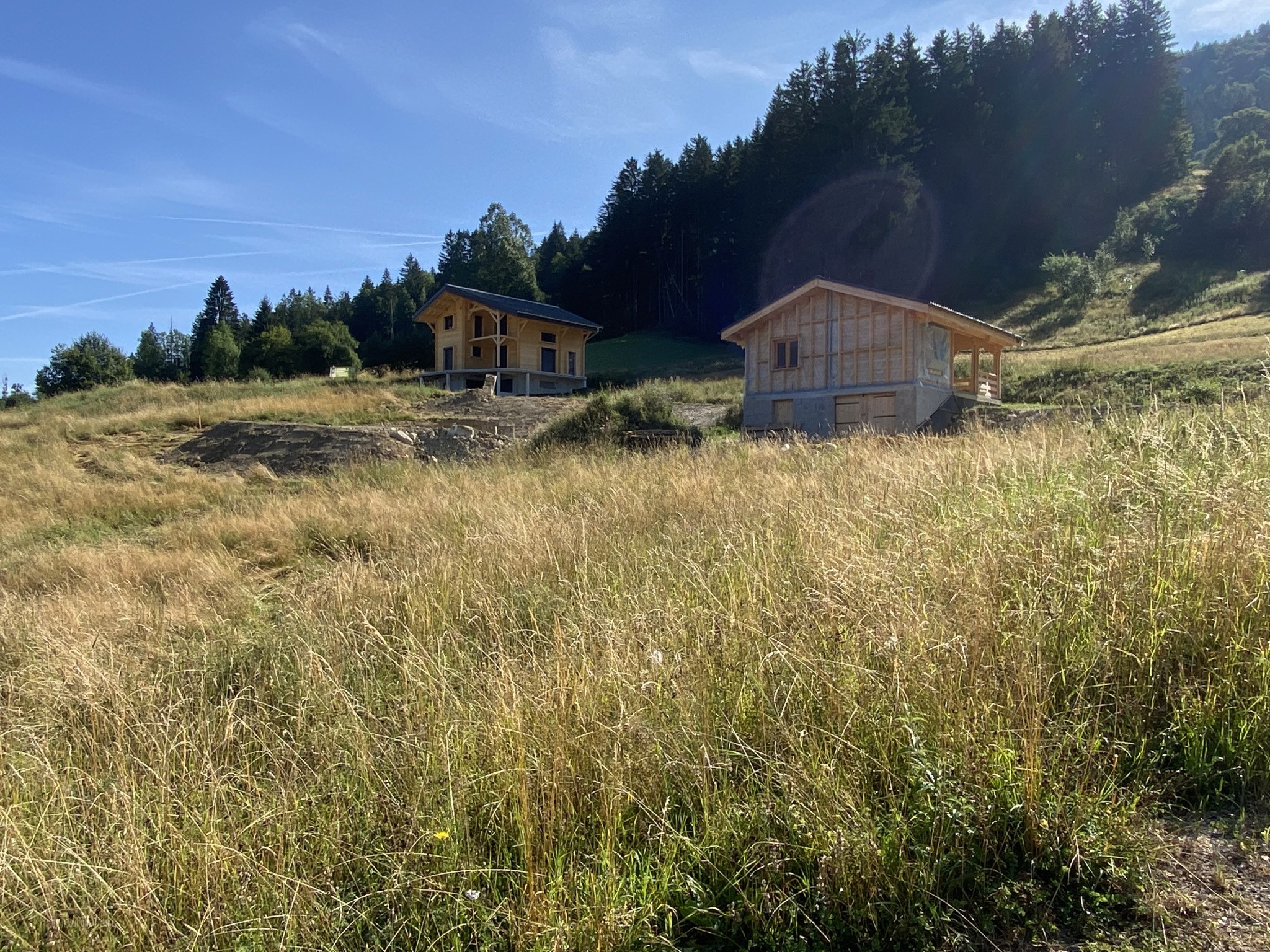 9 parcelles de terrain constructibles et viabilisées à Mijoux de 495 m2 à 736 m2. — photo 2