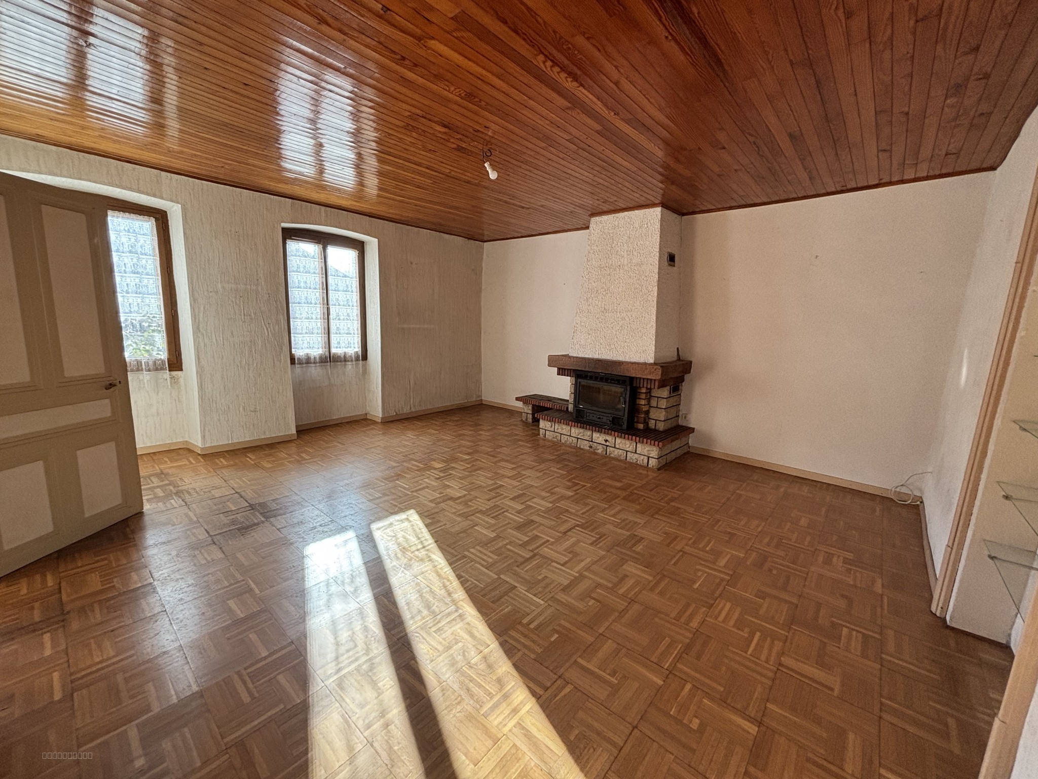 Appartement T3 bis de 90,57 m2 avec terrasse et cave à Valserhône. — photo 2