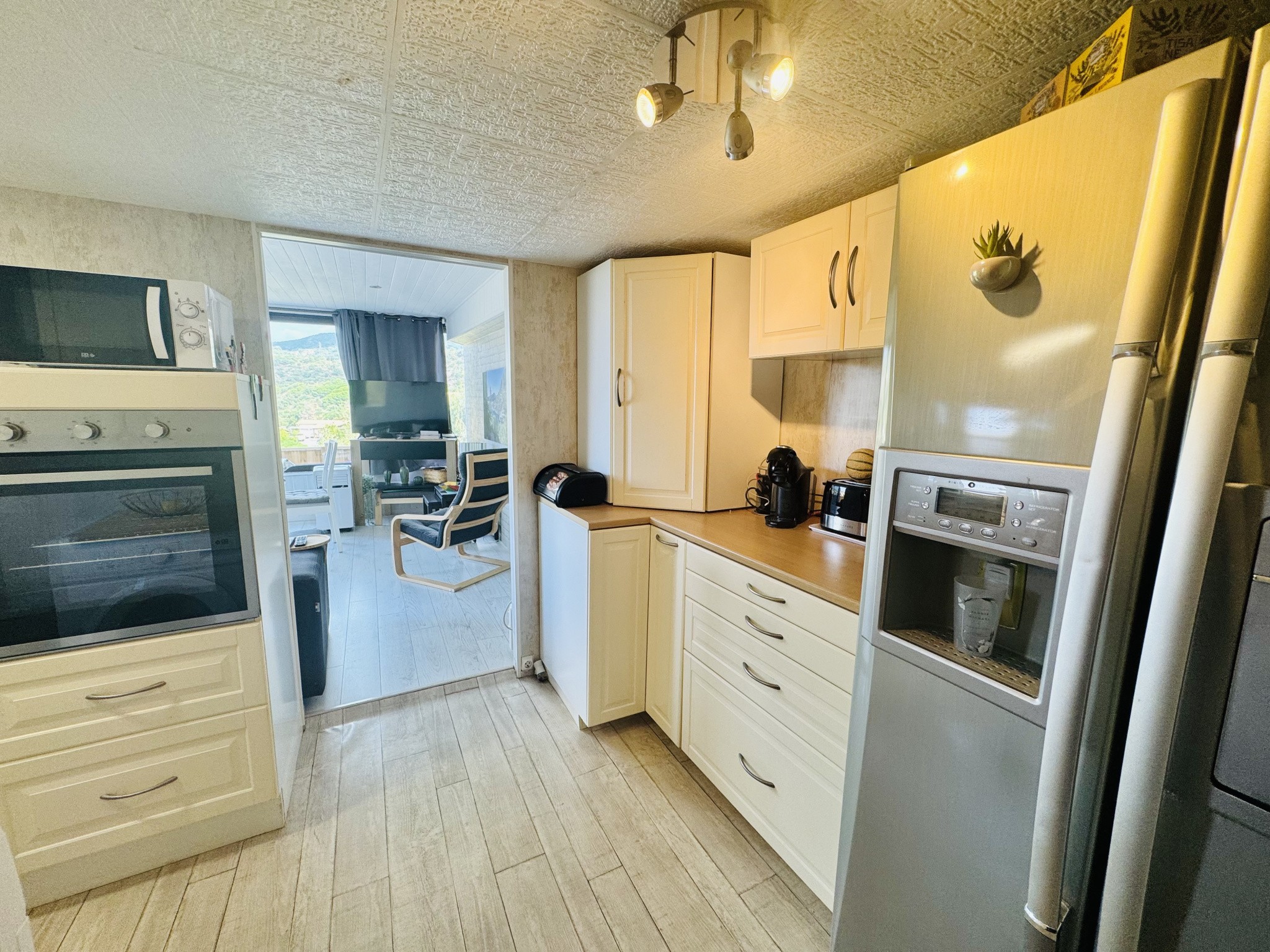 Charme et tranquillité   Jolie maison avec vue sur les collines — photo 2