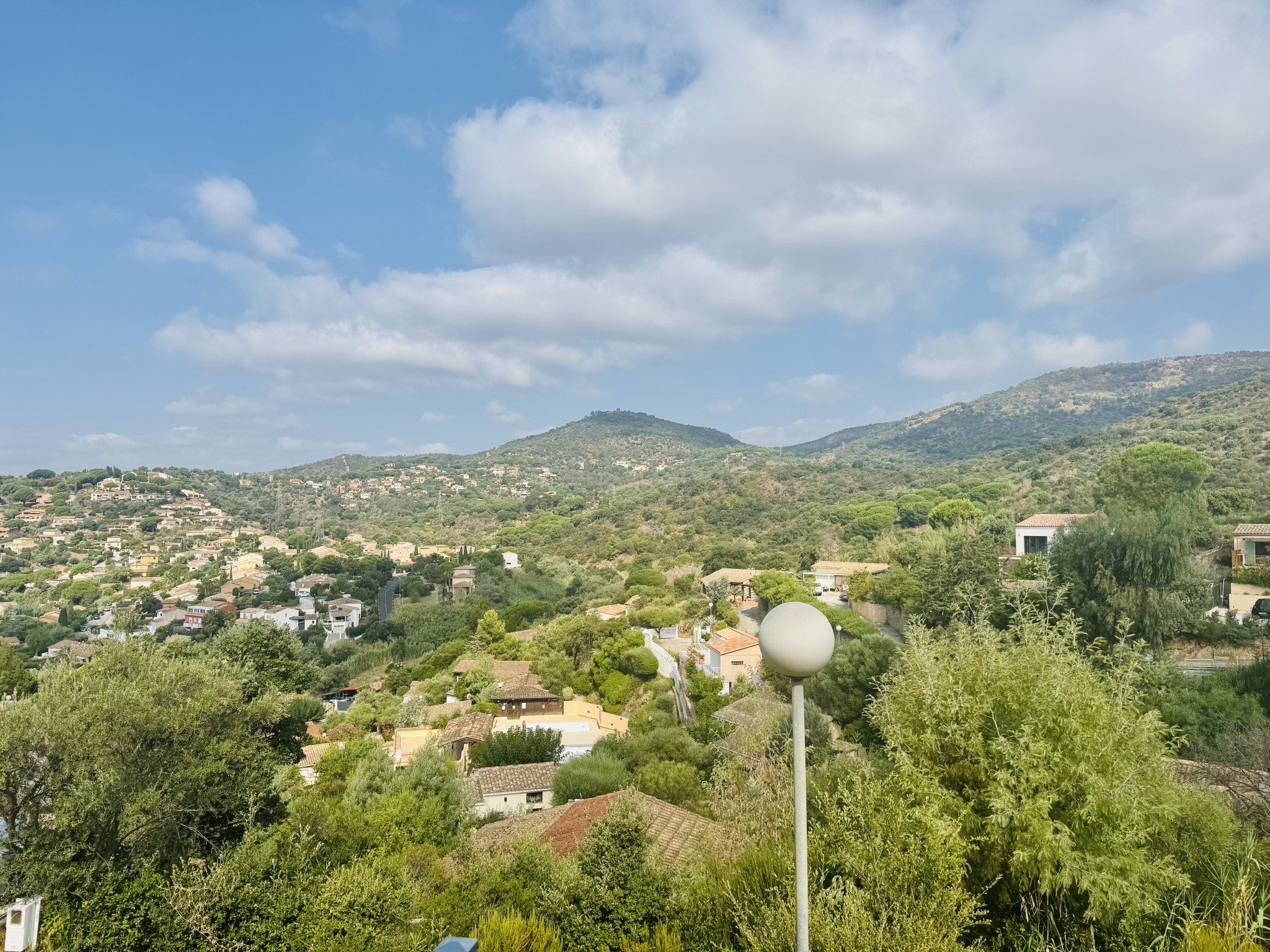 Charme et tranquillité   Jolie maison avec vue sur les collines — photo 11