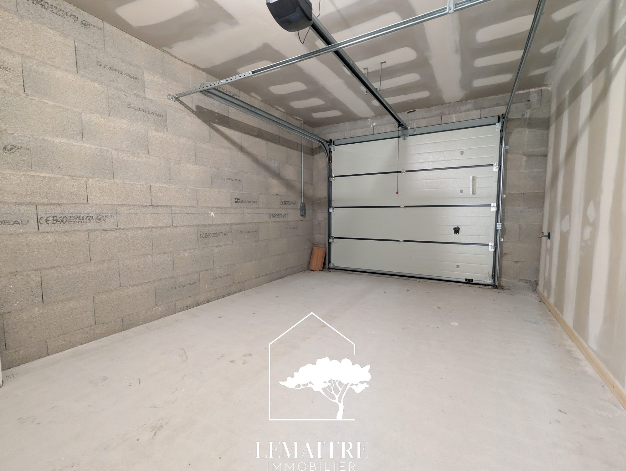 Maison récente 3 chambres avec garage à proximité des commerces — photo 12