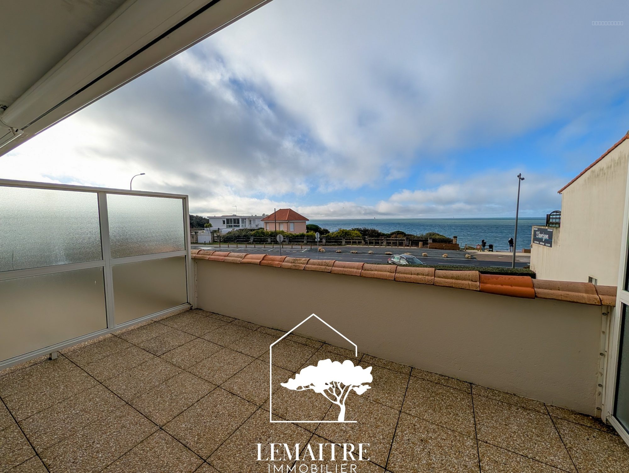 Appartement vue mer avec terrasse et parking — photo 17