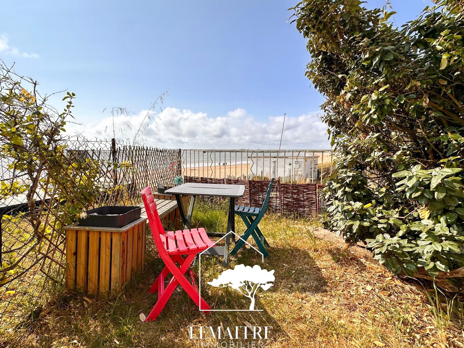 T2 pied dans le sable — photo 8