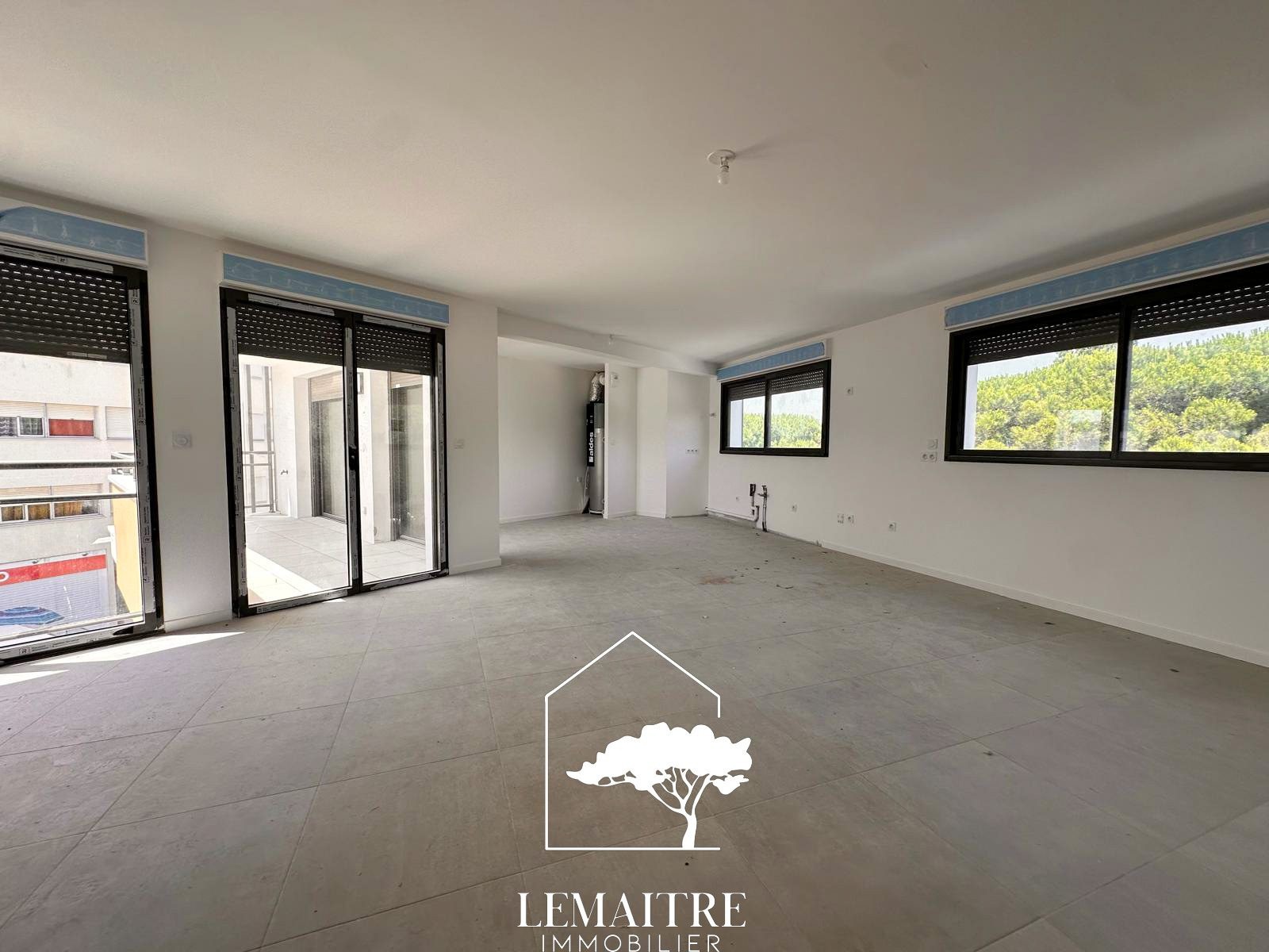 Appartement PMR 3 chambres au c?ur de La Palmyre, à 1 km de la plage — photo 2
