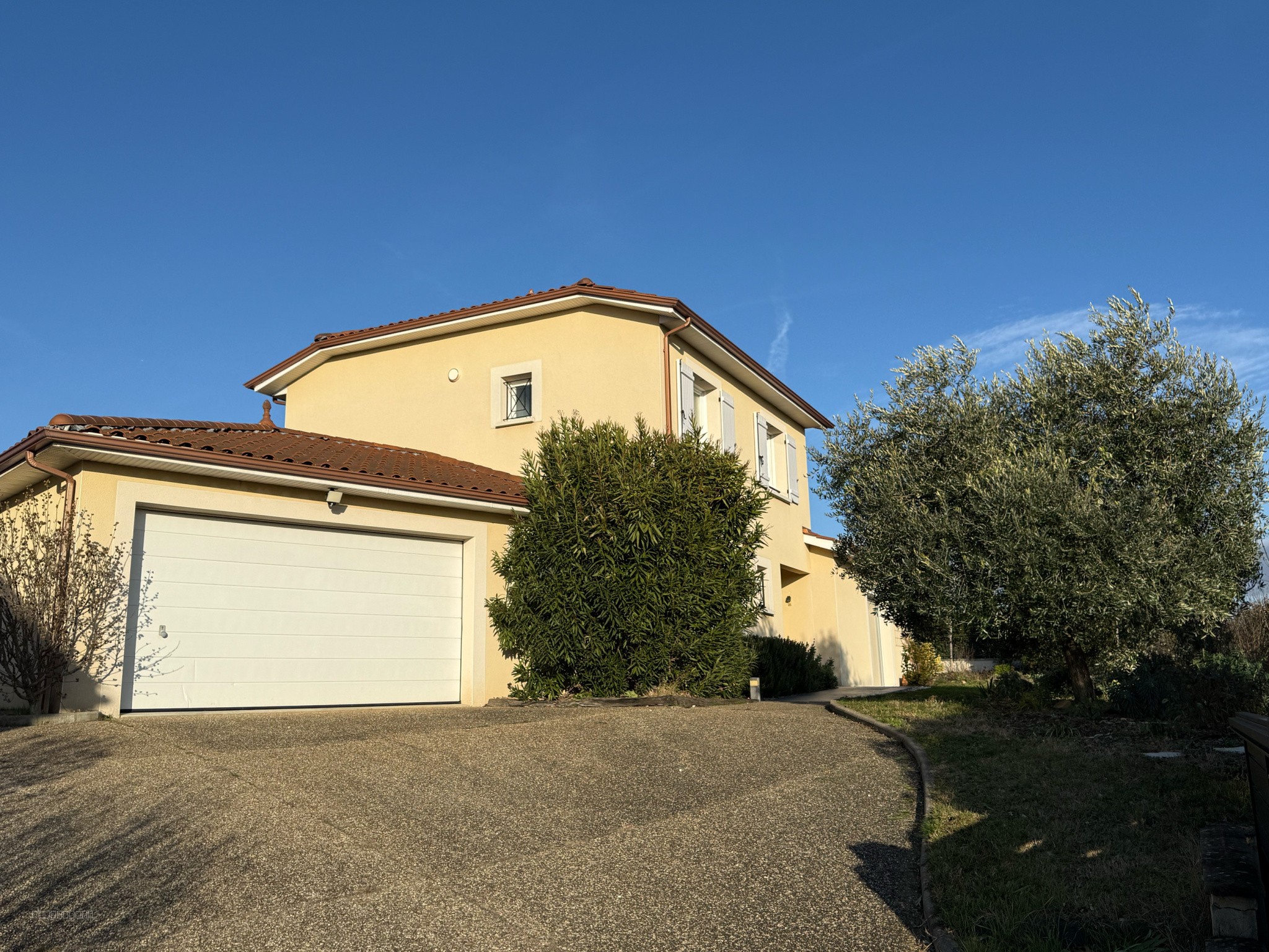Maison contemporaine 131 m2 - 4 chambres - terrain 1 000 m2 — photo 2