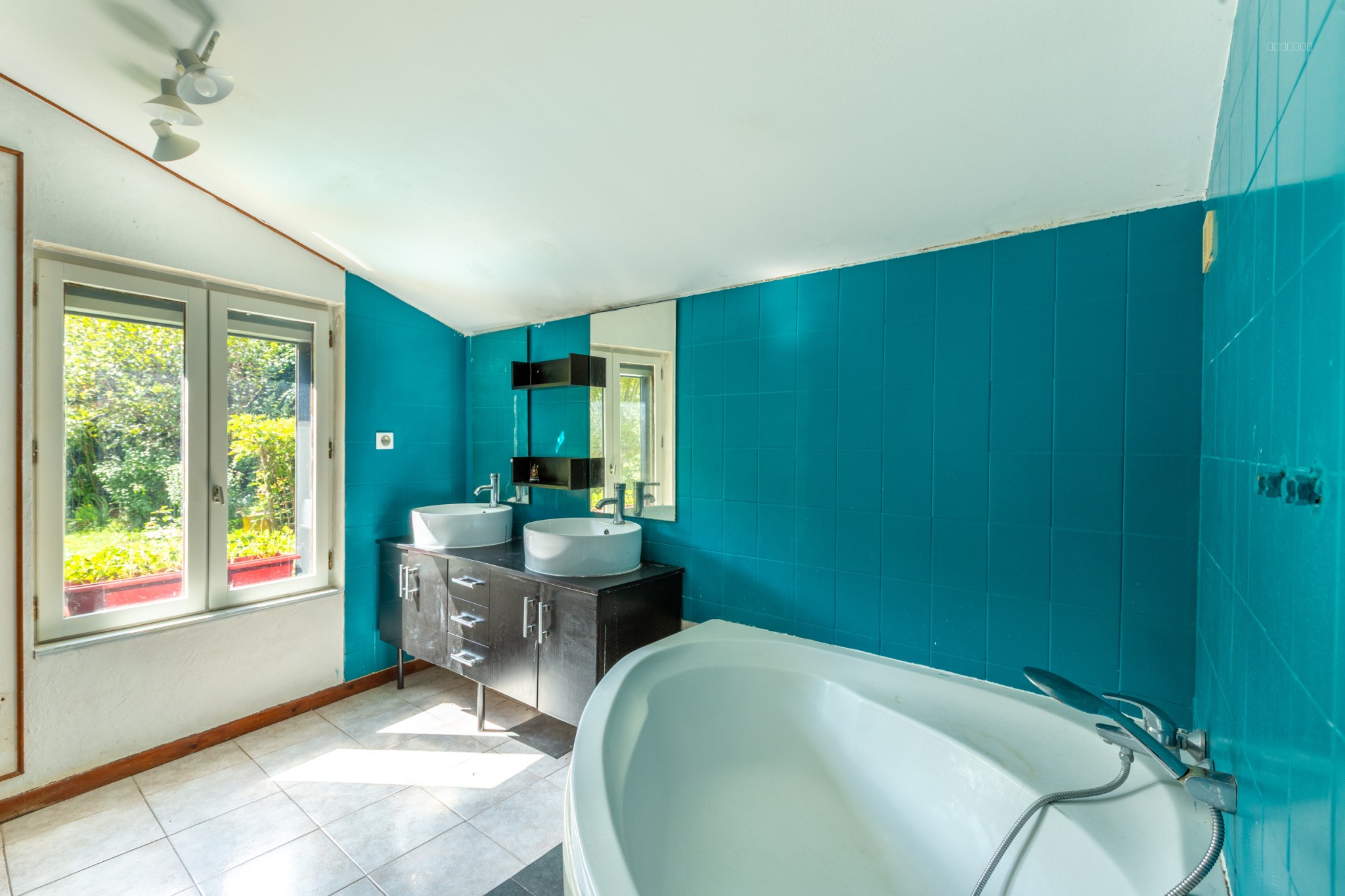 Maison de ville T7 de 245 m2 avec piscine et jardin - Vienne (38200) — photo 17