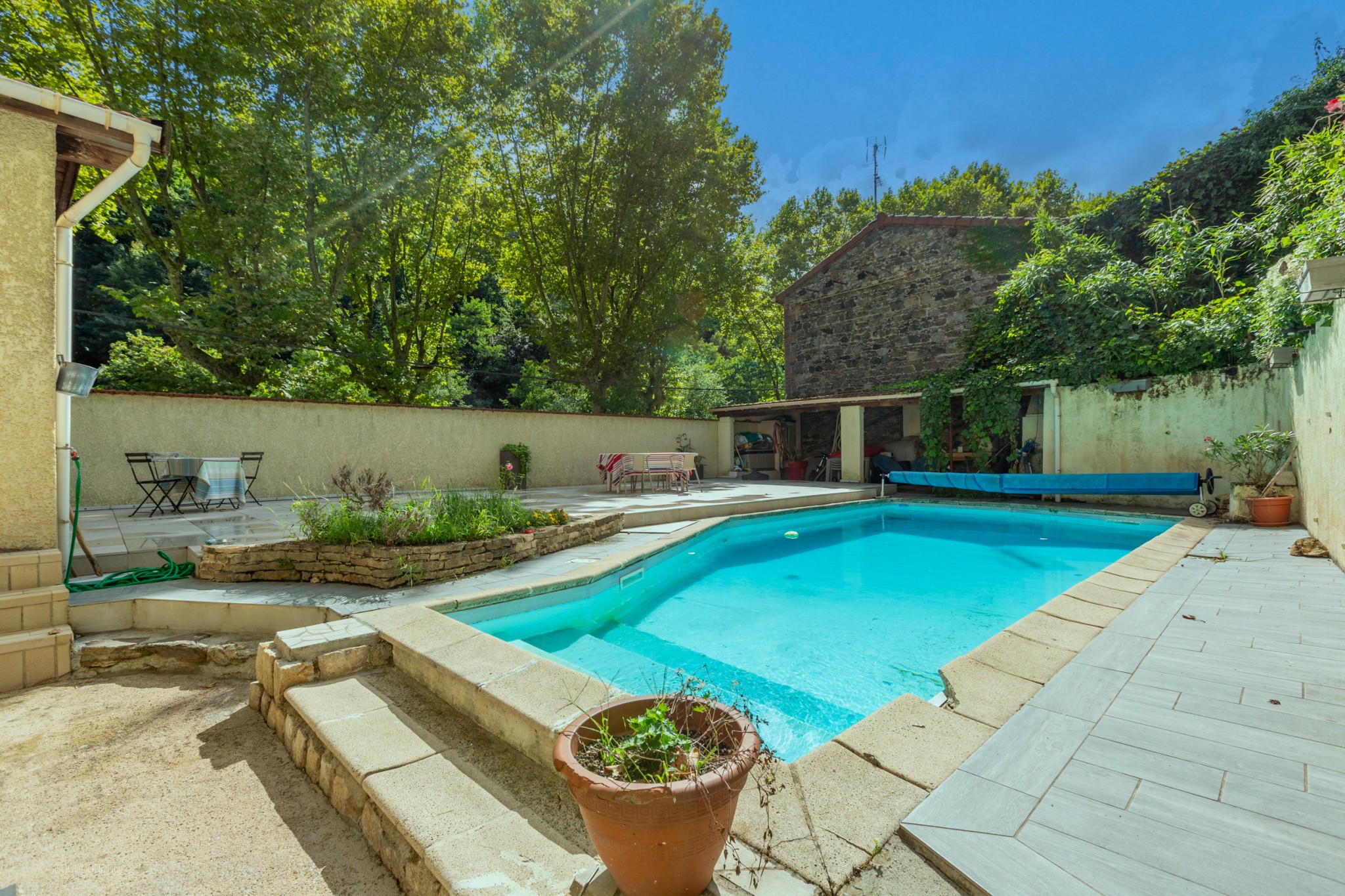 Maison de ville T7 de 245 m2 avec piscine et jardin - Vienne (38200) — photo 20